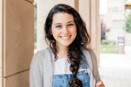 https://images.squarespace-cdn.com/content/v1/59eb557c90badeb08b9a6178/1584200686129-8R3BNN51YFAFTU1TGZK2/happy+girl+student.jpeg