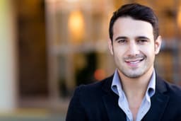 https://www.zastavki.com/pictures/originals/2021Men_Cute_smile_on_the_face_of_a_stylish_man_153385_.jpg